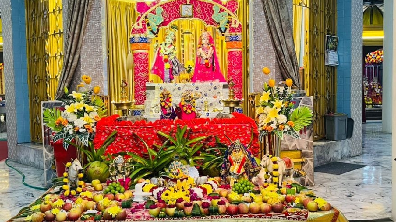 Maha Shikhar Patotsav at Sri Kunj Bihari Mandir