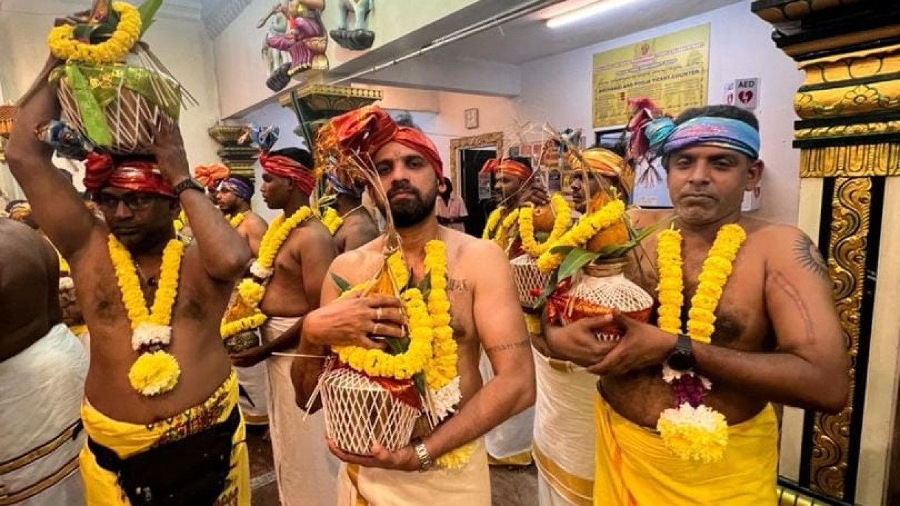 Varudaabishegam at Arulmigu Sri Maha Mariamman Temple, Queen Street 12