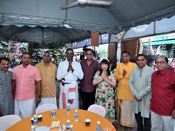 Vijayadashami New Chariot Procession at Sree Maha Mariamman Temple, Queen Street