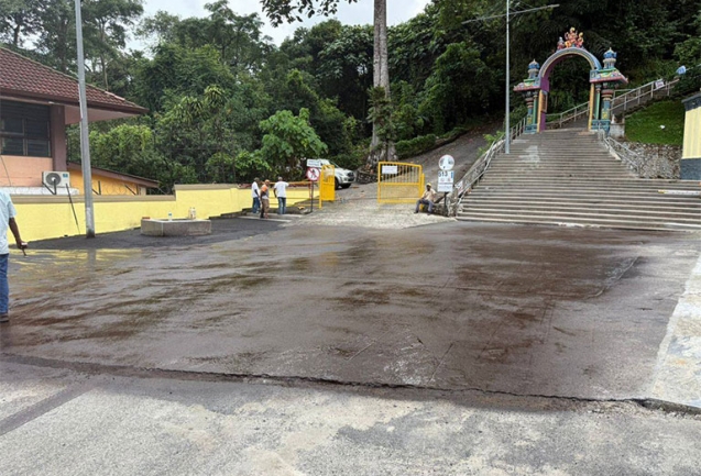 Resurfacing Works at Thanneermalai Shree Balathandayuthapani Devasthanam