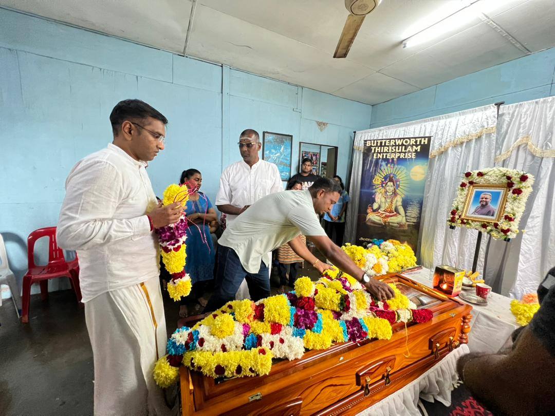 Paying Final Respect to The Late Mr Mogan Munianday