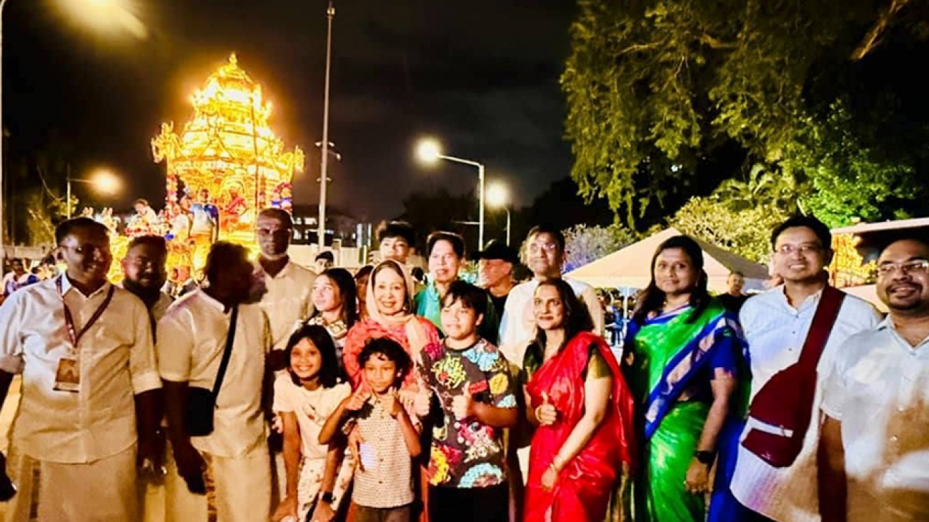 Golden Chariot passed Seri Mutiara