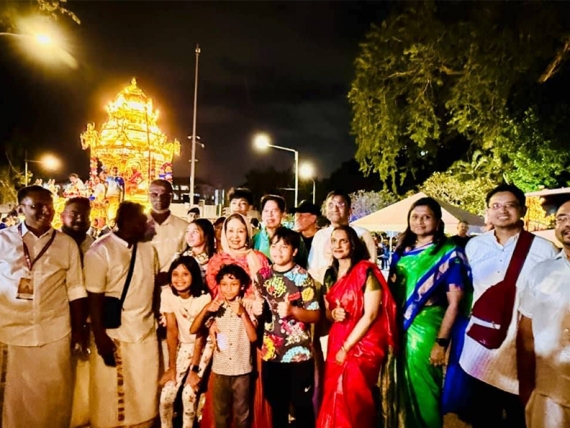 Golden Chariot passed Seri Mutiara